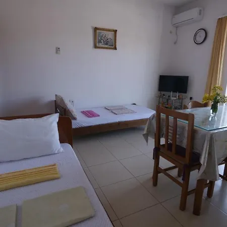 Crox Appartaments 4 Apartman Saranda