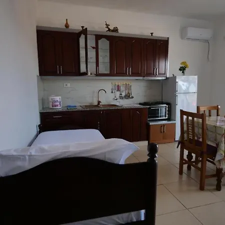 Crox Appartaments 4 Apartman *