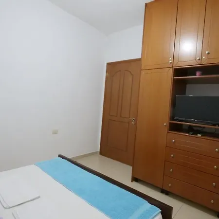 Crox Appartaments 4 Apartman